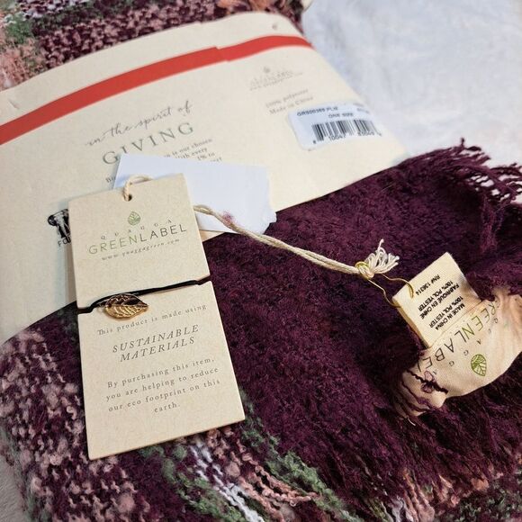 Quagga Blanket Wrap in Plum Sustainable, Green - Picture 6 of 10